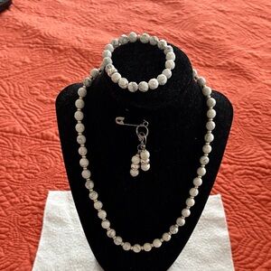 Elegant Howlite stones Jewelry Set